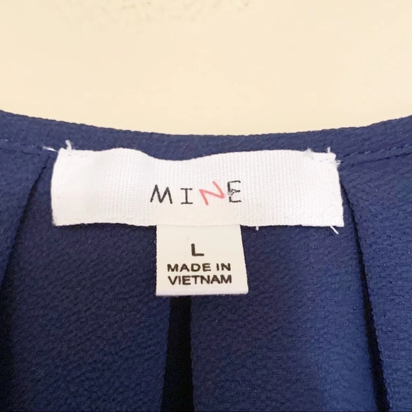 Mine women’s navy short sleeve top size large - Picture 5 of 6